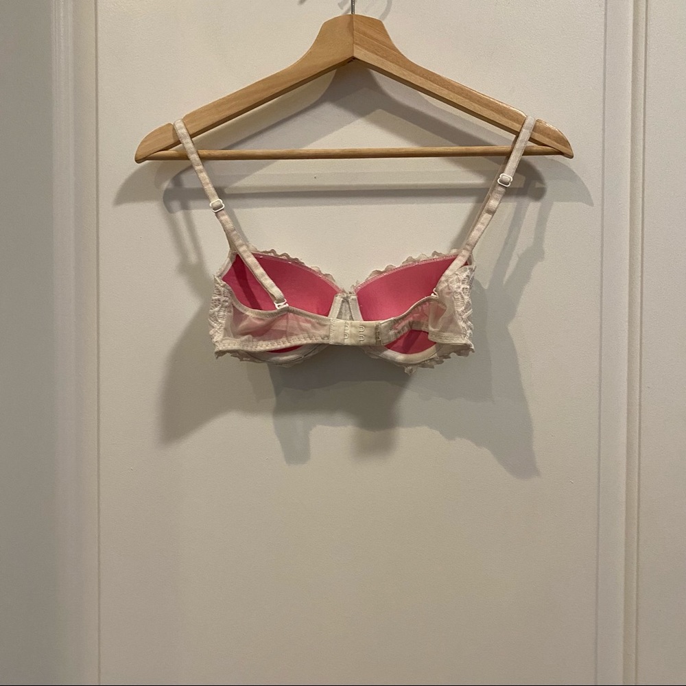 Victoria’s Secret PINK Push-up Bra - Picture 3 of 3